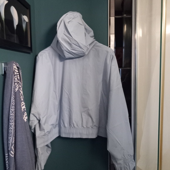 Adidas -  City Escape Jacket- Women's- SZ XL- NWT - Picture 2 of 11